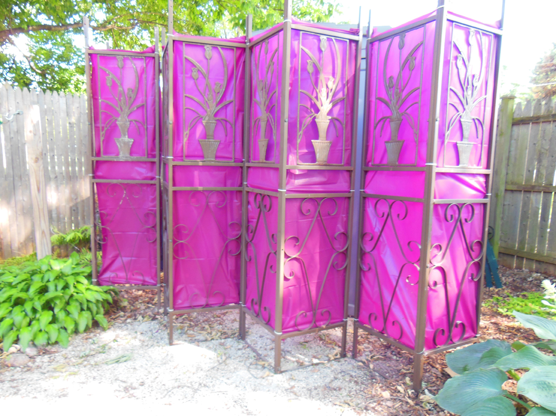 How To Make a Garden Screen For Your Shed From Reused Materials