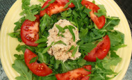 Salmon and Arugala Salad with Tomato
