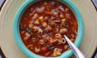 Vegetarian Crockpot Minestrone Soup in Bowl