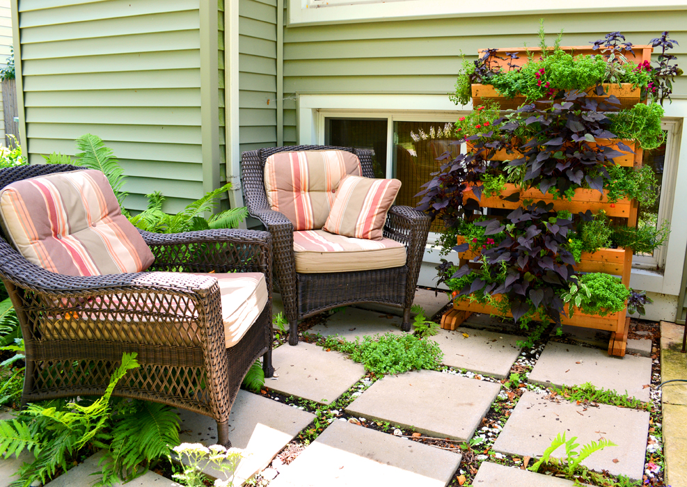 Herbal Cocktail Garden Freestanding Living Wall