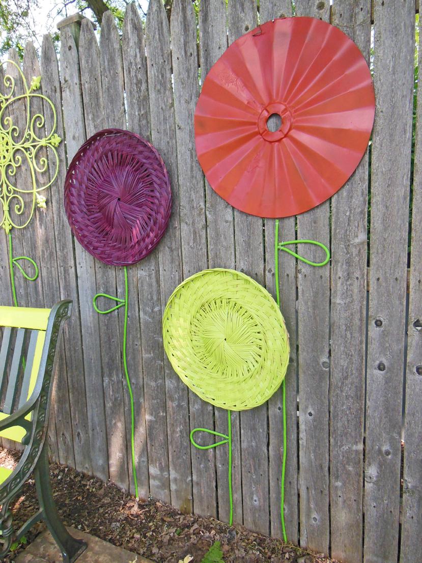 How To Make A Recycled Garden Fence Flower Folk Art Display