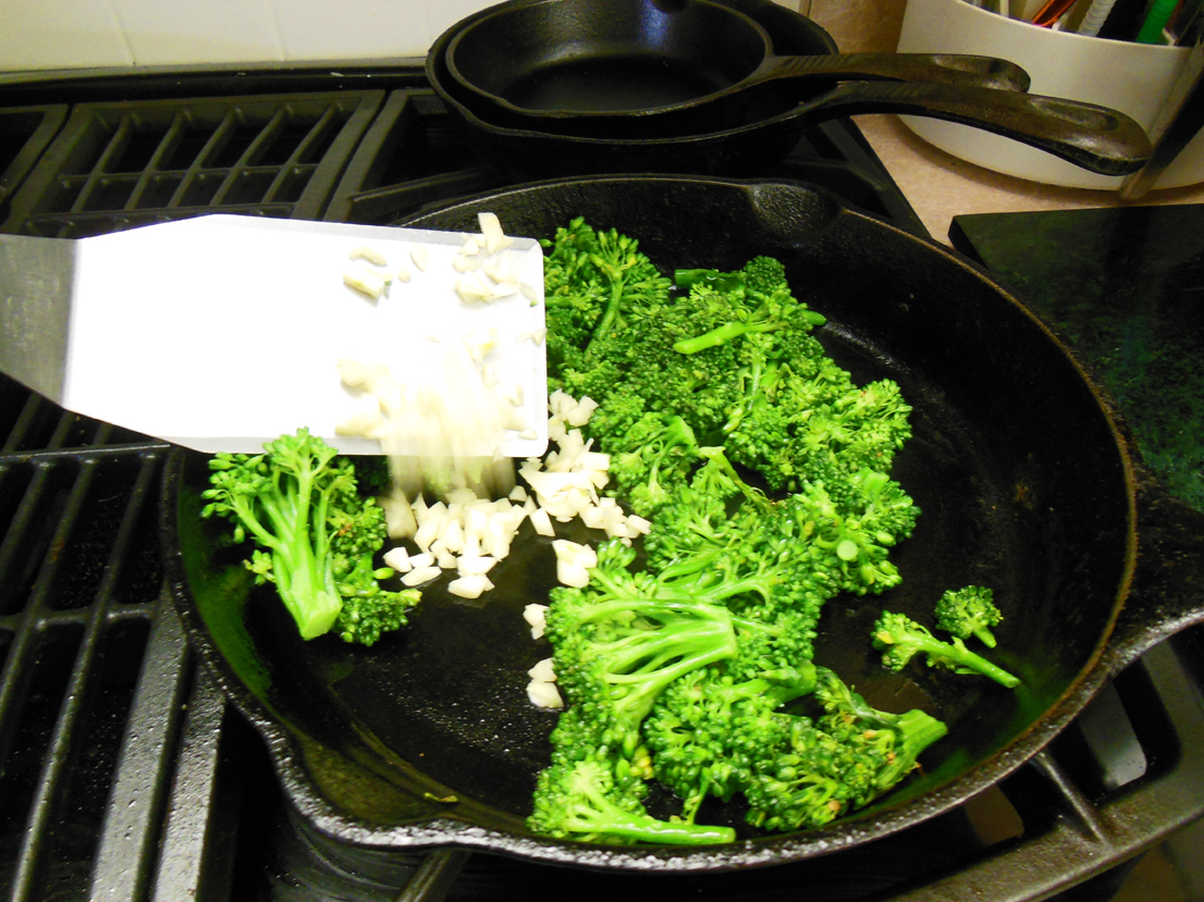 Cooking Garlic and Broccoli Recipe Makes Your Cold Feel Better