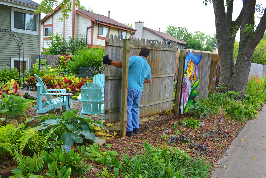 Graffiti Fence Rebuild 4