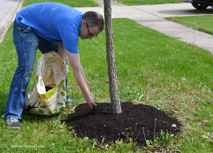 Organic Mechanics Hardwood Mulch and Steve Kroiss