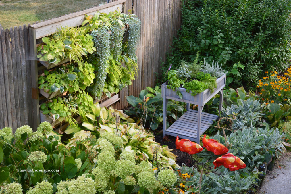 VegTrug Herb Garden Silver and Chartreuse