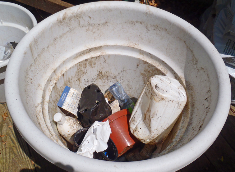 Container with Recyclables in the bottom