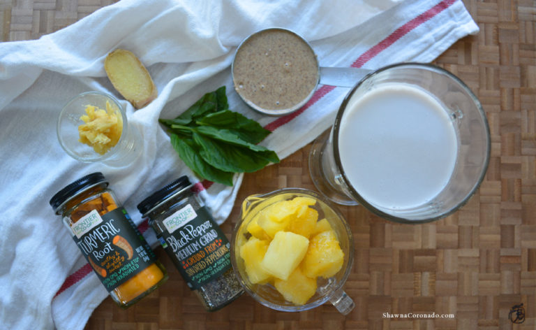 Delicious Pineapple Ginger Almond Milk Smoothie