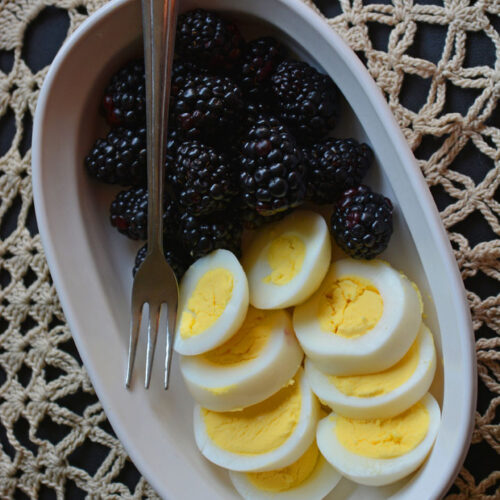 Basic Breakfast: Hardboiled Eggs N Berries Recipe