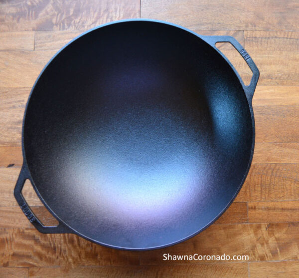 Lodge-Wok-Photo