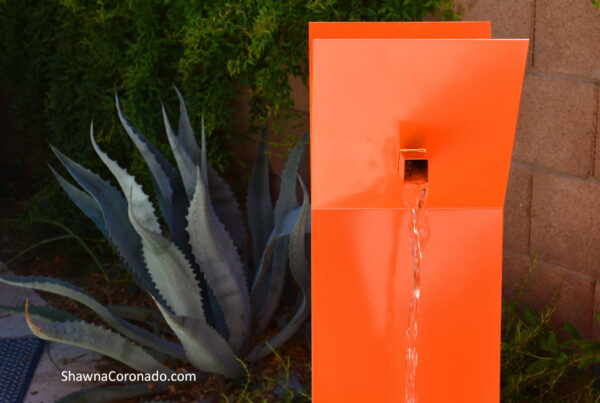 Modern-Art-Fountain-Art-with-Agave