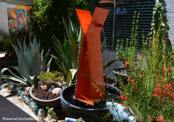 Modern-Art-Fountain-with-Cactus-Daylight